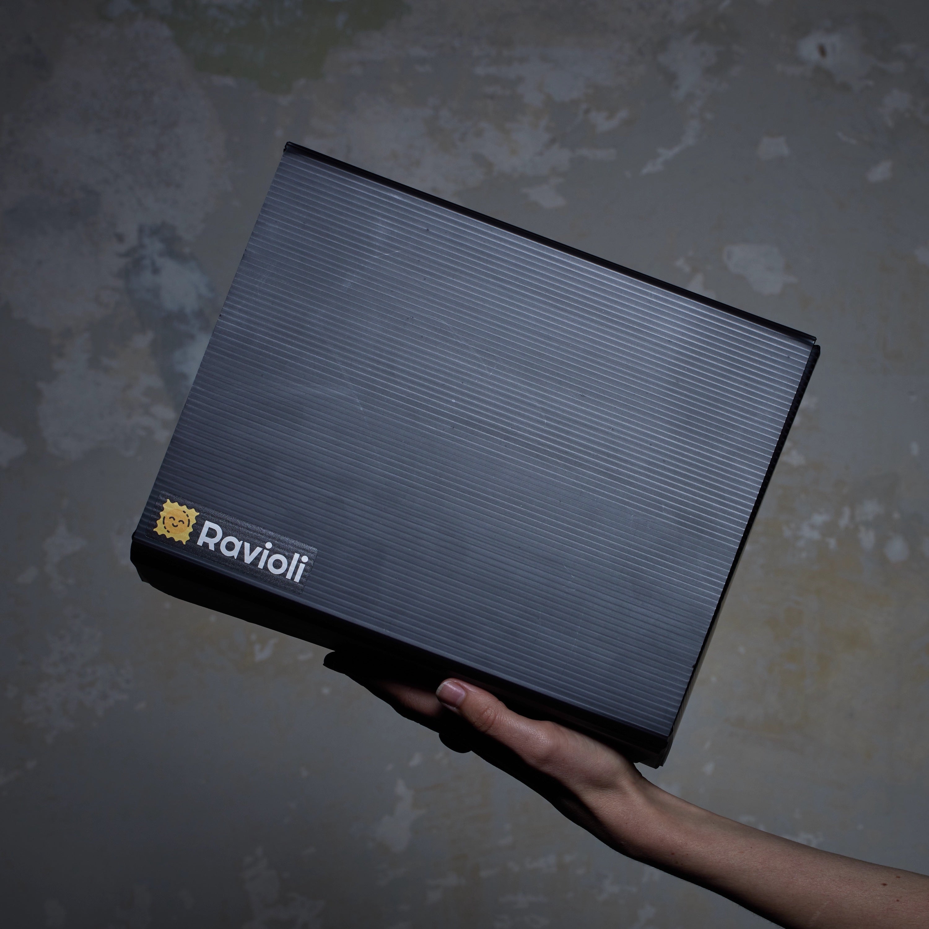 Umweltfreundliche Mehrweg-Versandverpackung von Ravioli