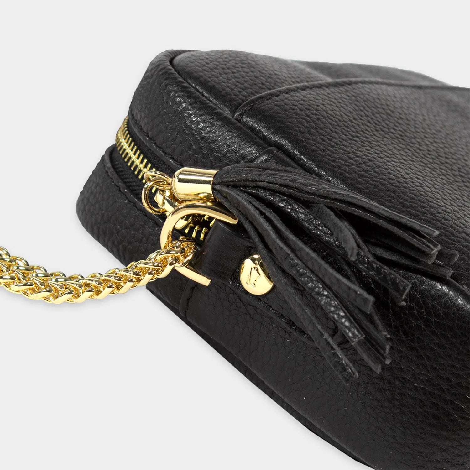 Keyfeature-2 ALESSIA Camera Bag with Chain schwarz