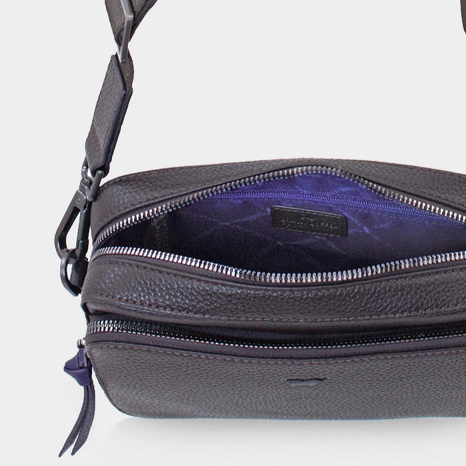 NOVARA Cross Body Bag slim braun