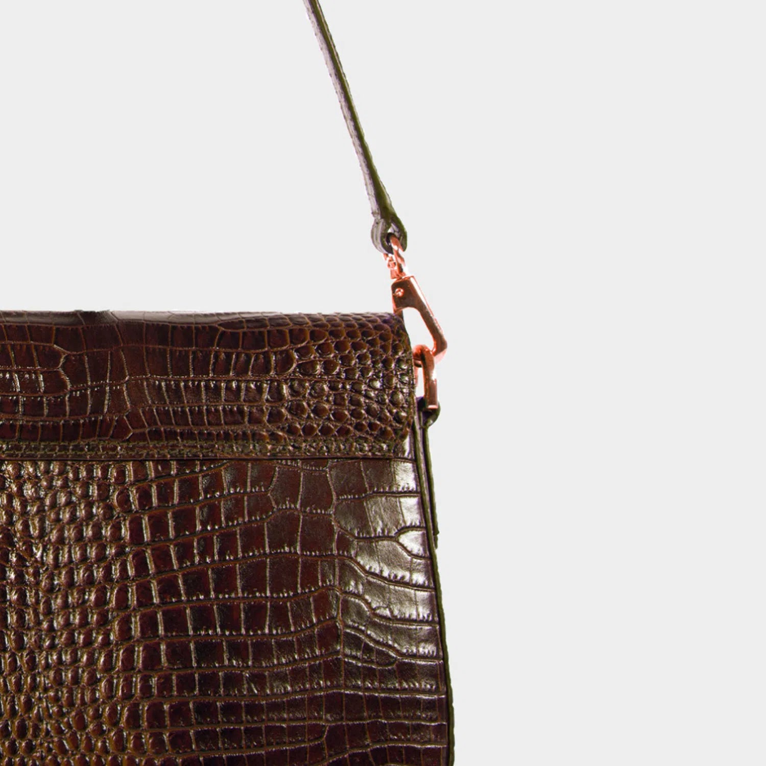 Keyfeature-3 AMALFI Umhängetasche M choco