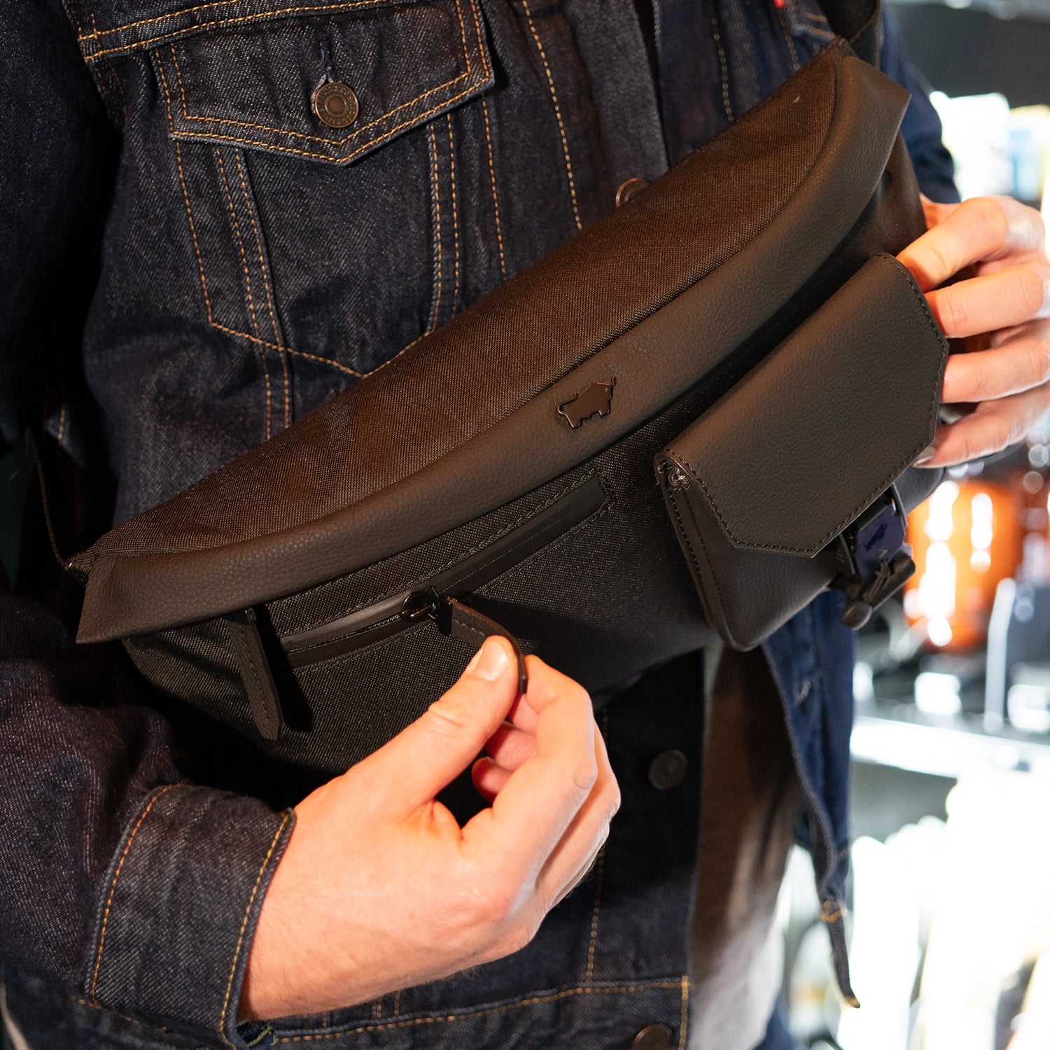 Keyfeature FINN Cross Body Bag schwarz