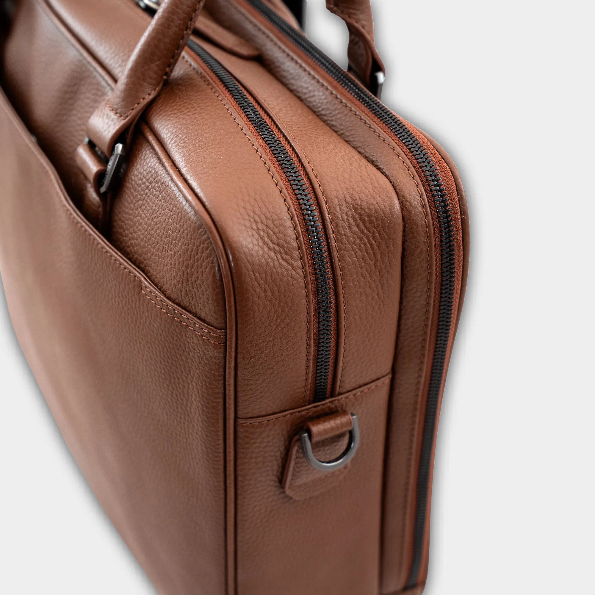 Keyfeature-2 THEO Businesstasche L nut