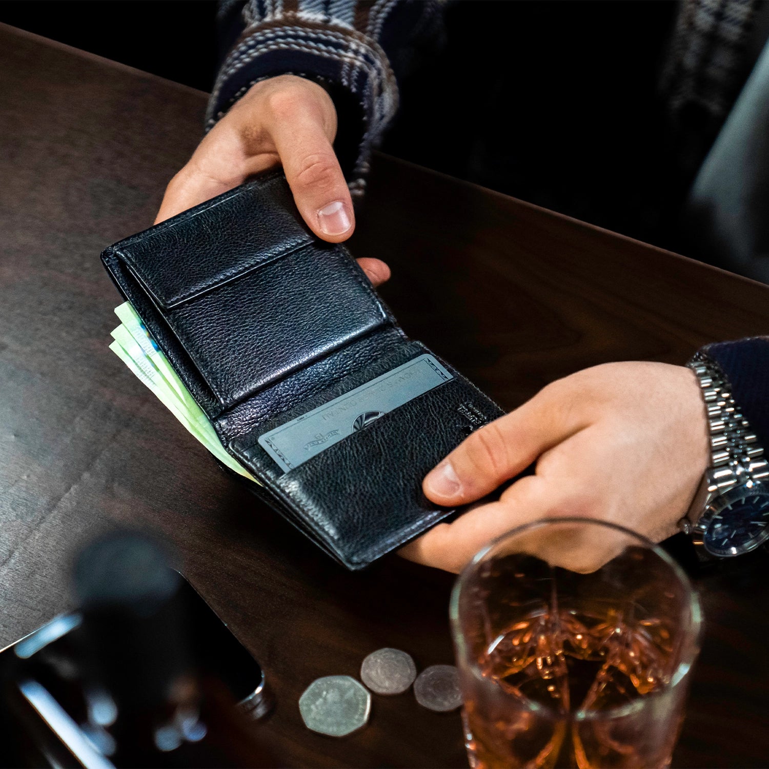 Keyfeature-1 AREZZO RFID Geldbörse Carré 8CS tabak