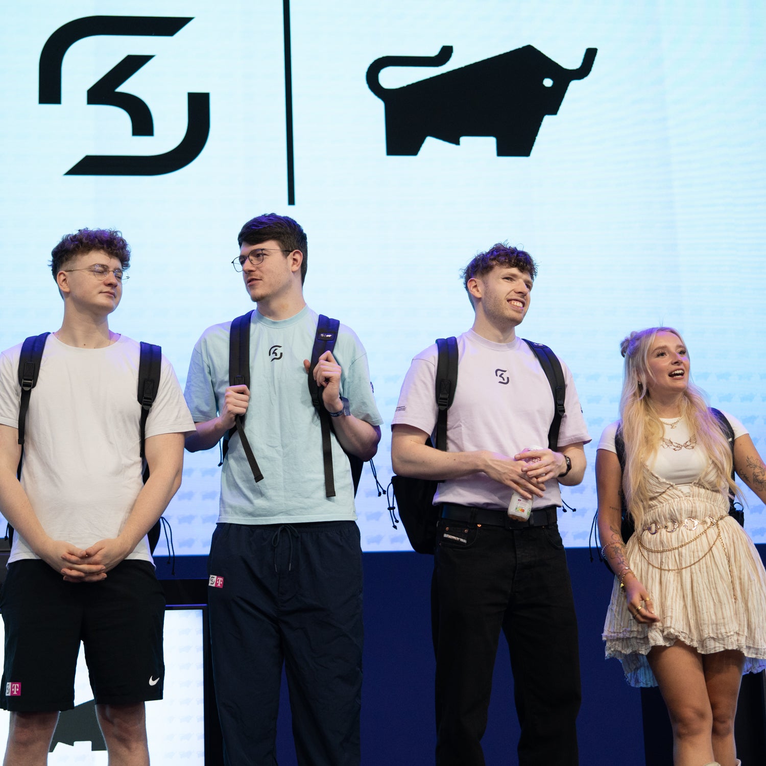 Spieler von SK Gaming tragen den SK Gaming Rucksack Limited Item