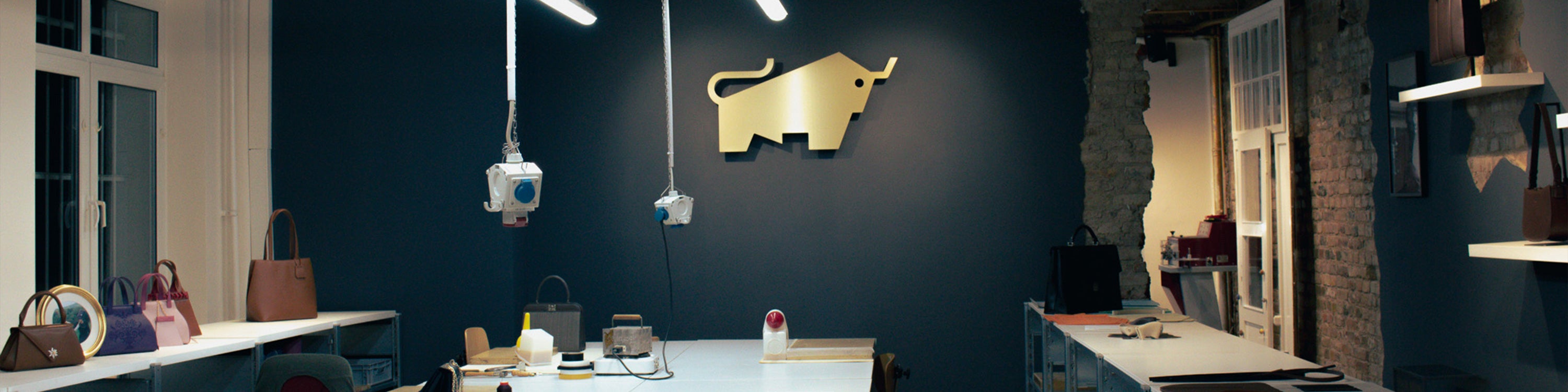 Unsere Manufaktur mit dem BRAUN BÜFFEL Logo