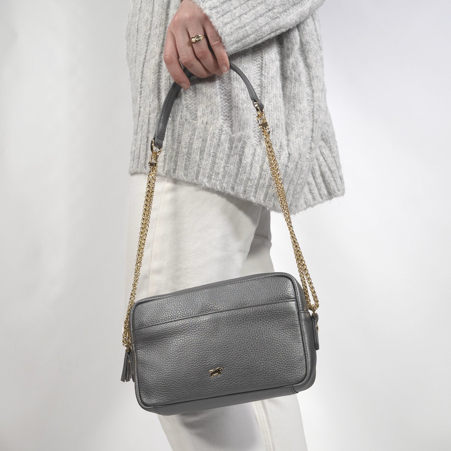 Keyfeature ALESSIA Camera Bag with Chain dark grey hover