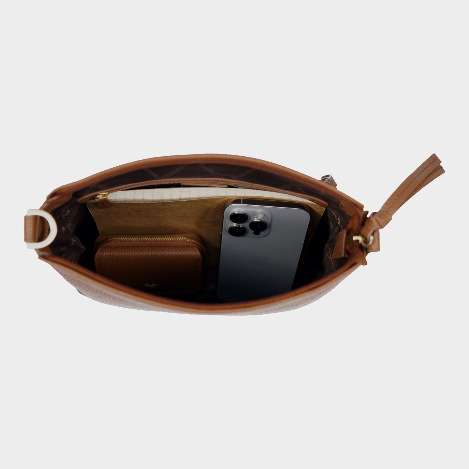 Innenansicht HANNA Umhängetasche M saddle brown