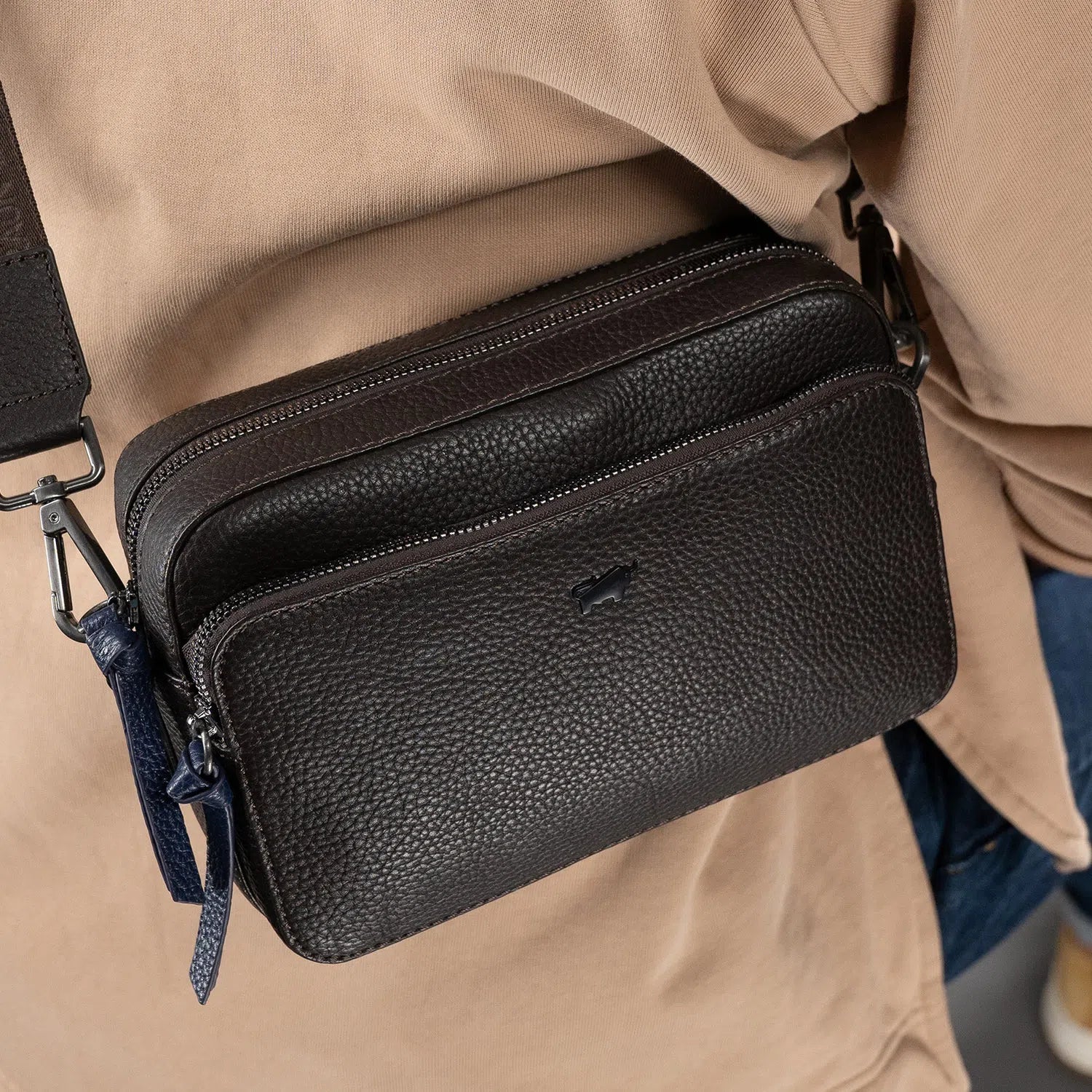 NOVARA Cross Body Bag slim dunkelblau BRAUN BUFFEL