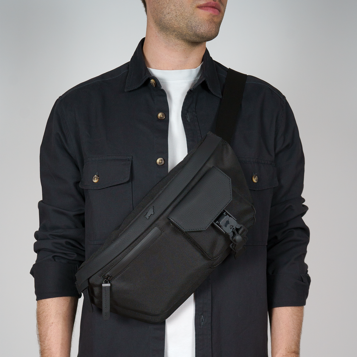  FINN Cross Body Bag schwarz