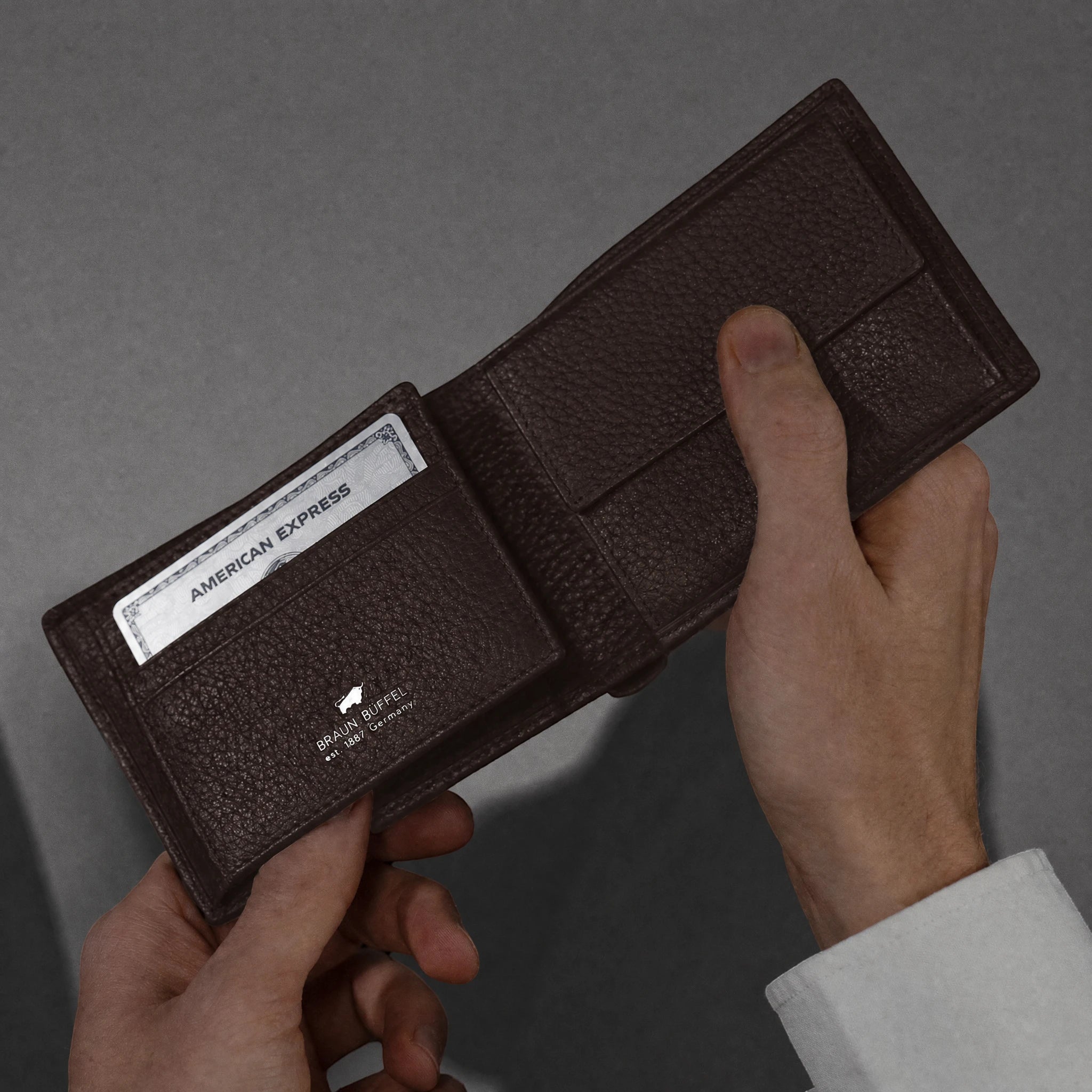 Keyfeature THEO RFID Geldbörse 8CS braun