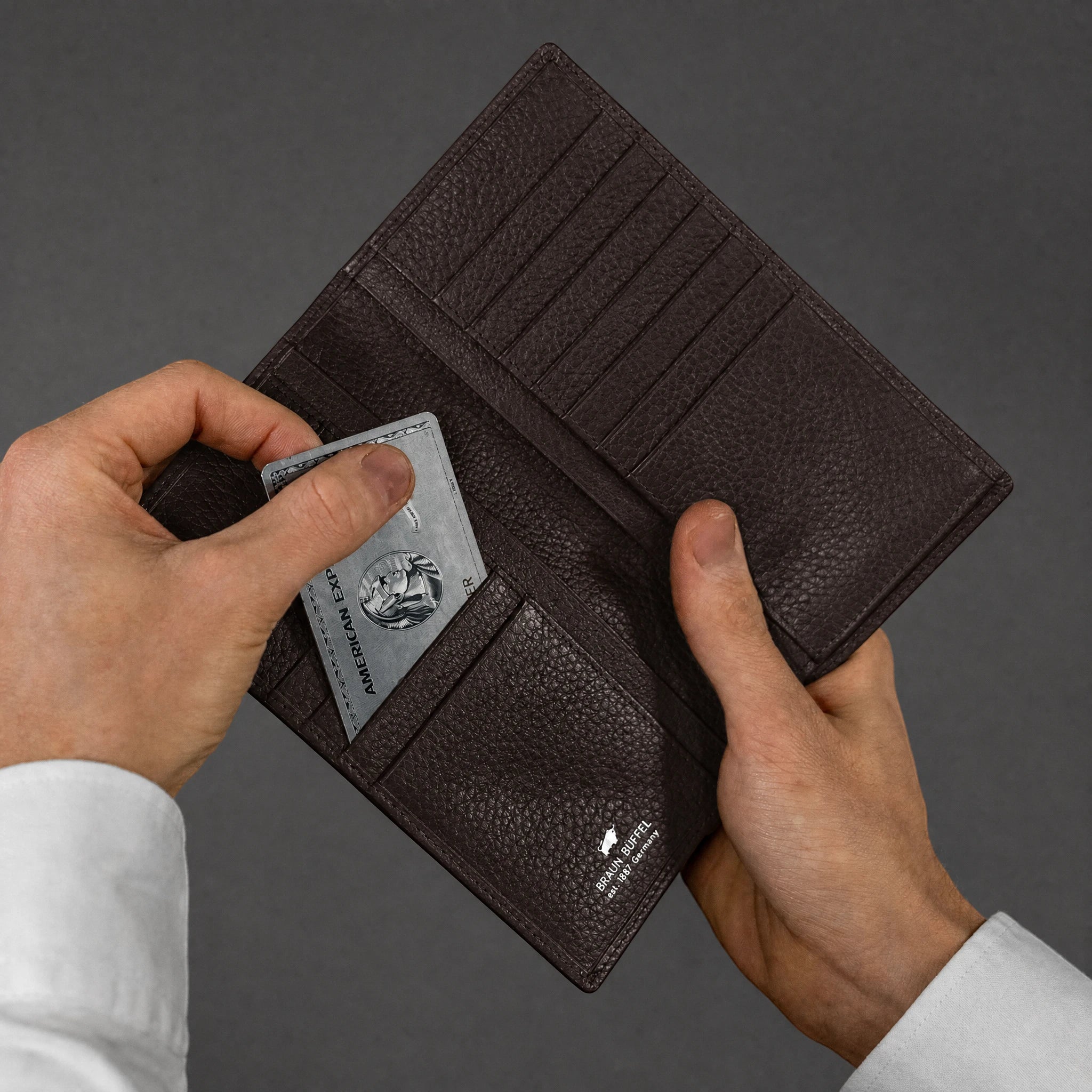Keyfeature THEO RFID Brieftasche 14CS braun