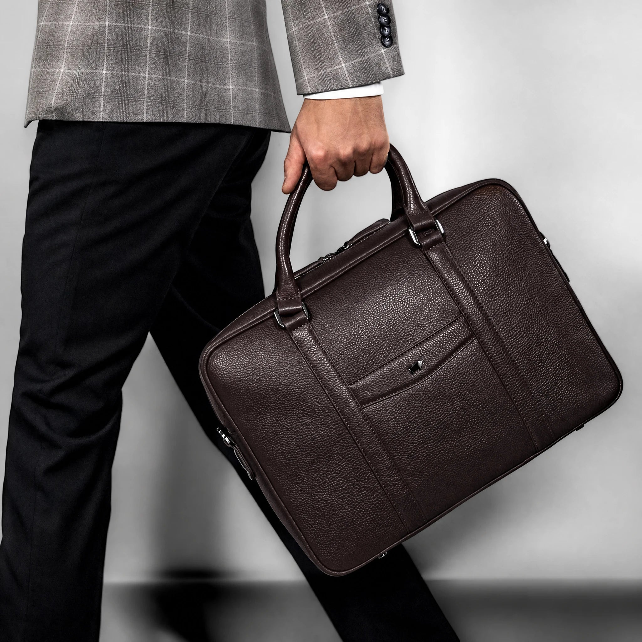 Tragebild THEO Businesstasche M braun