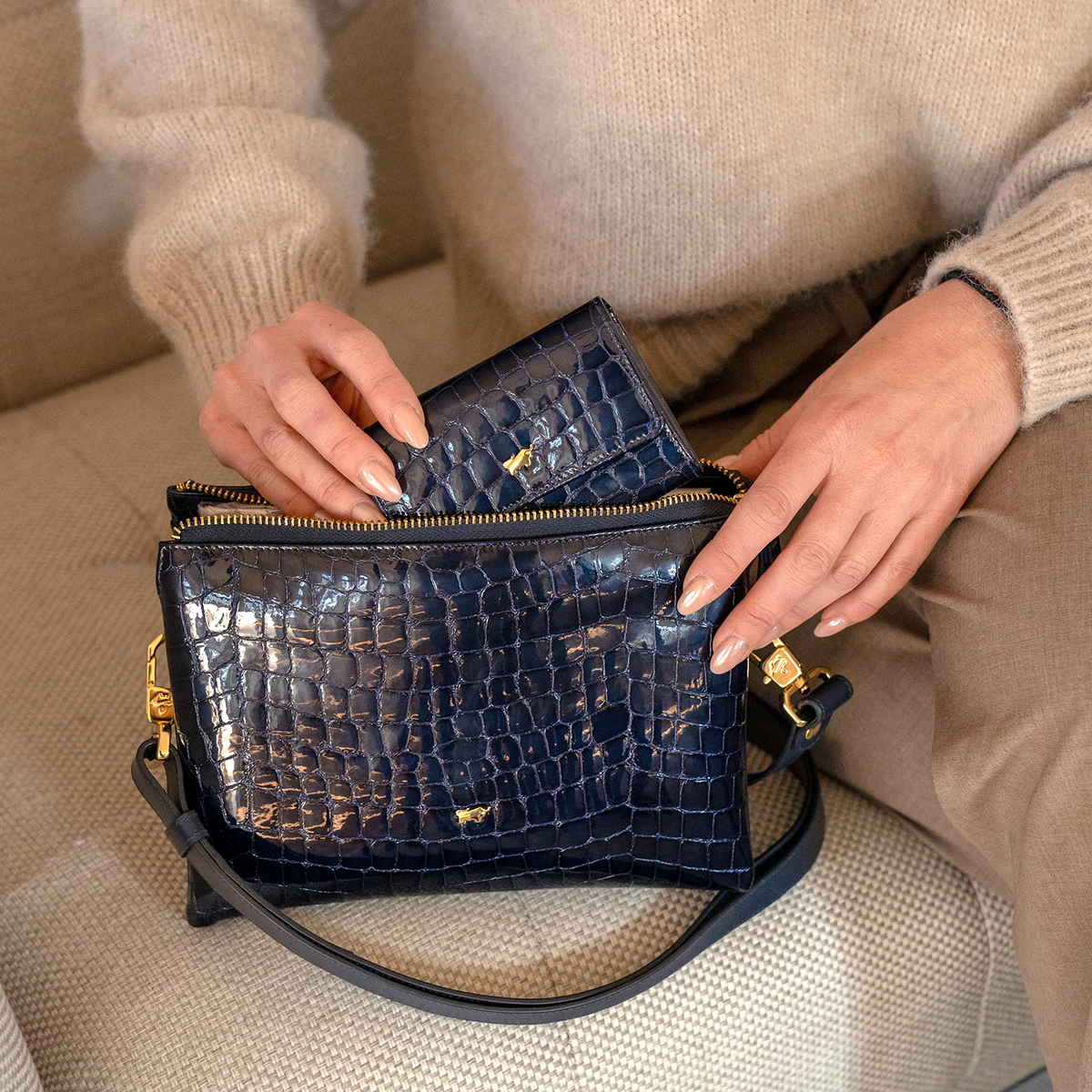 VERONA Umhängetasche dark navy