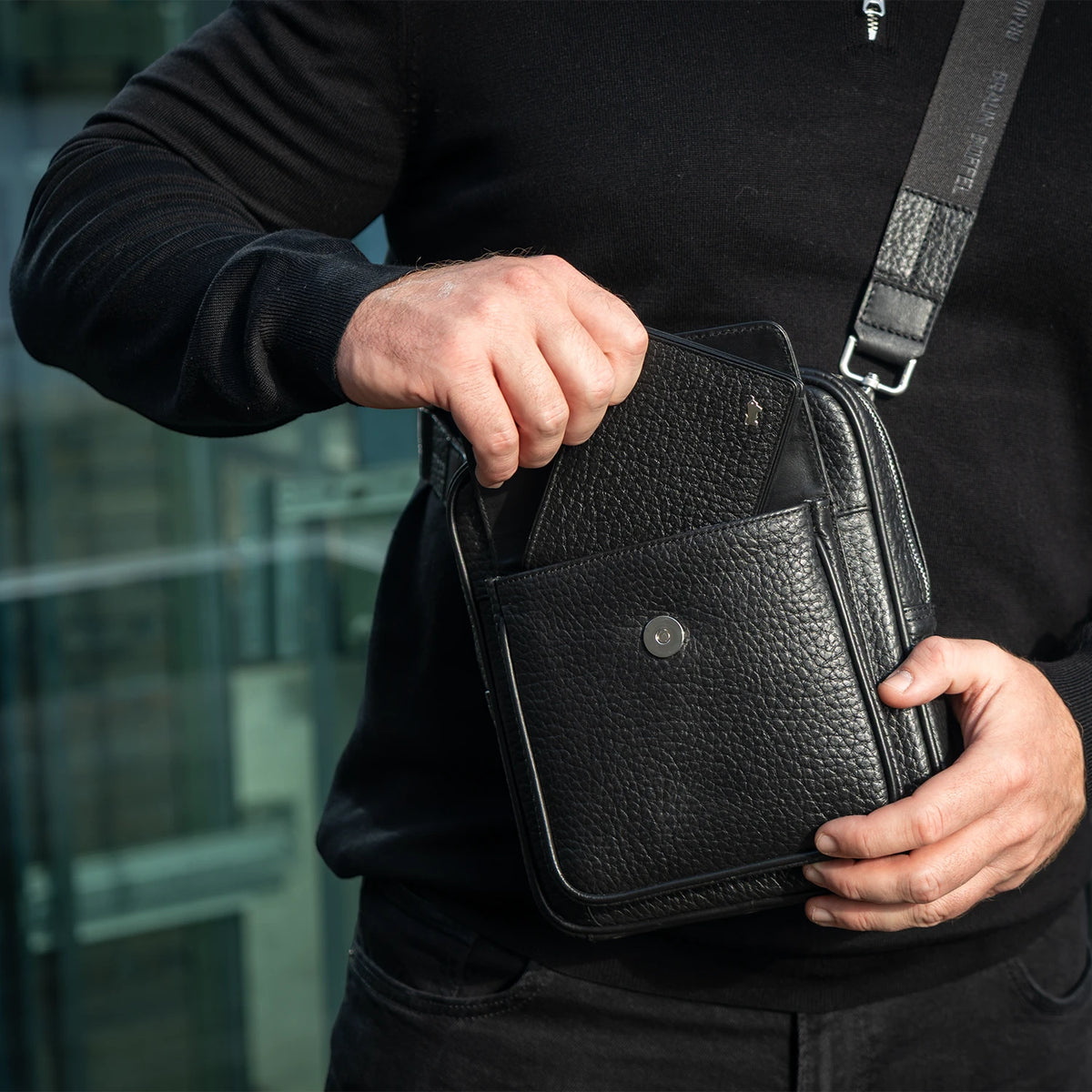 BEN Umhängetasche S black/black